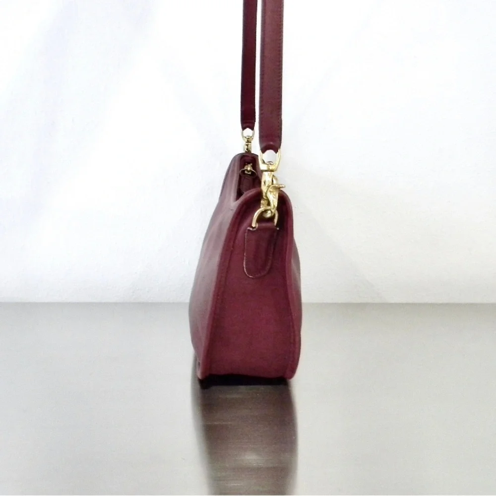 Vintage Coach Large Swinger Bag (Wine) - Picture 4 of 11